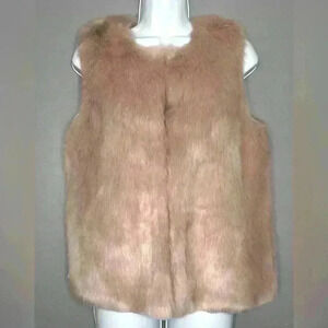 Forever 21 Exclusive Faux Fur Women's Vest (498)